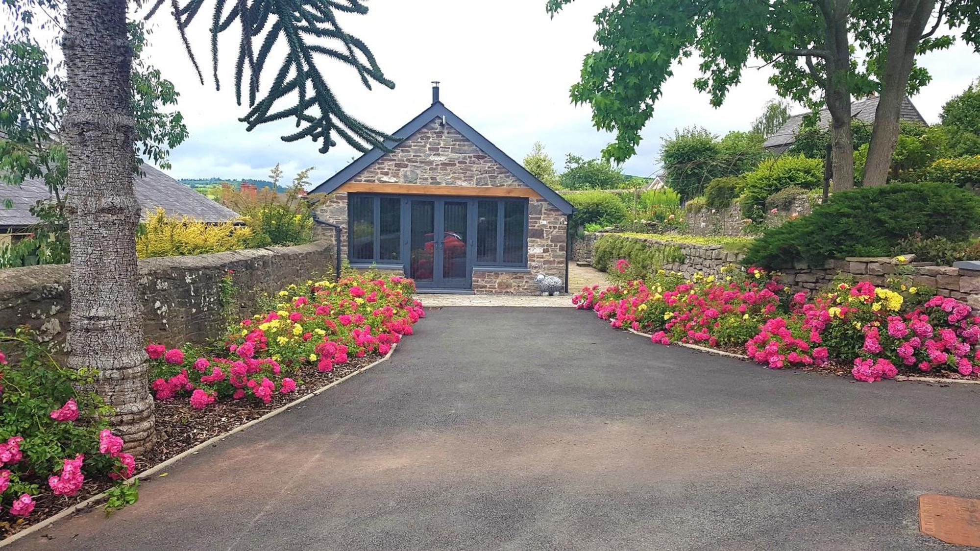 Camden Lodge B&B And Cottage เบรคอน ห้อง รูปภาพ